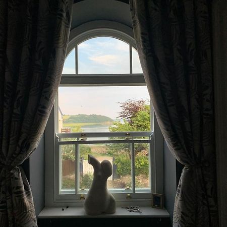 Dylan Thomas Sea View Bed & Breakfast Laugharne Ngoại thất bức ảnh