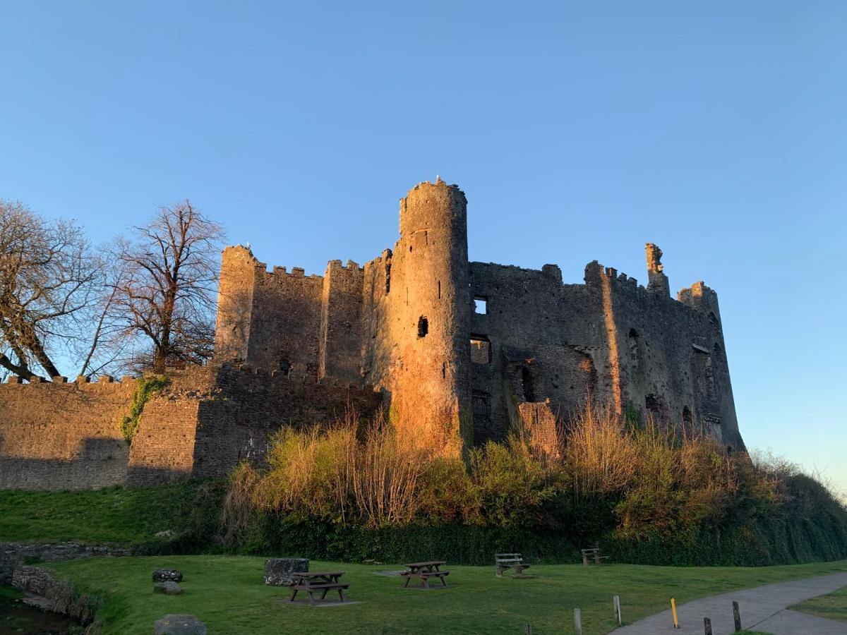 Dylan Thomas Sea View Bed & Breakfast Laugharne Ngoại thất bức ảnh