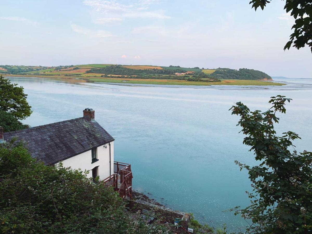 Dylan Thomas Sea View Bed & Breakfast Laugharne Ngoại thất bức ảnh