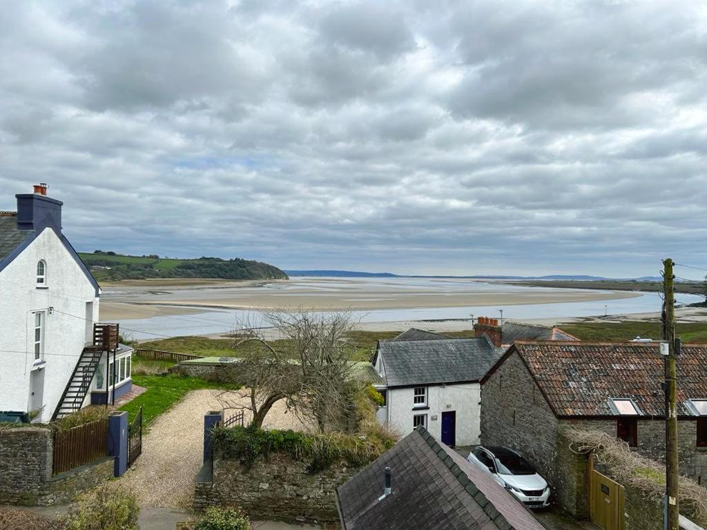 Dylan Thomas Sea View Bed & Breakfast Laugharne Ngoại thất bức ảnh
